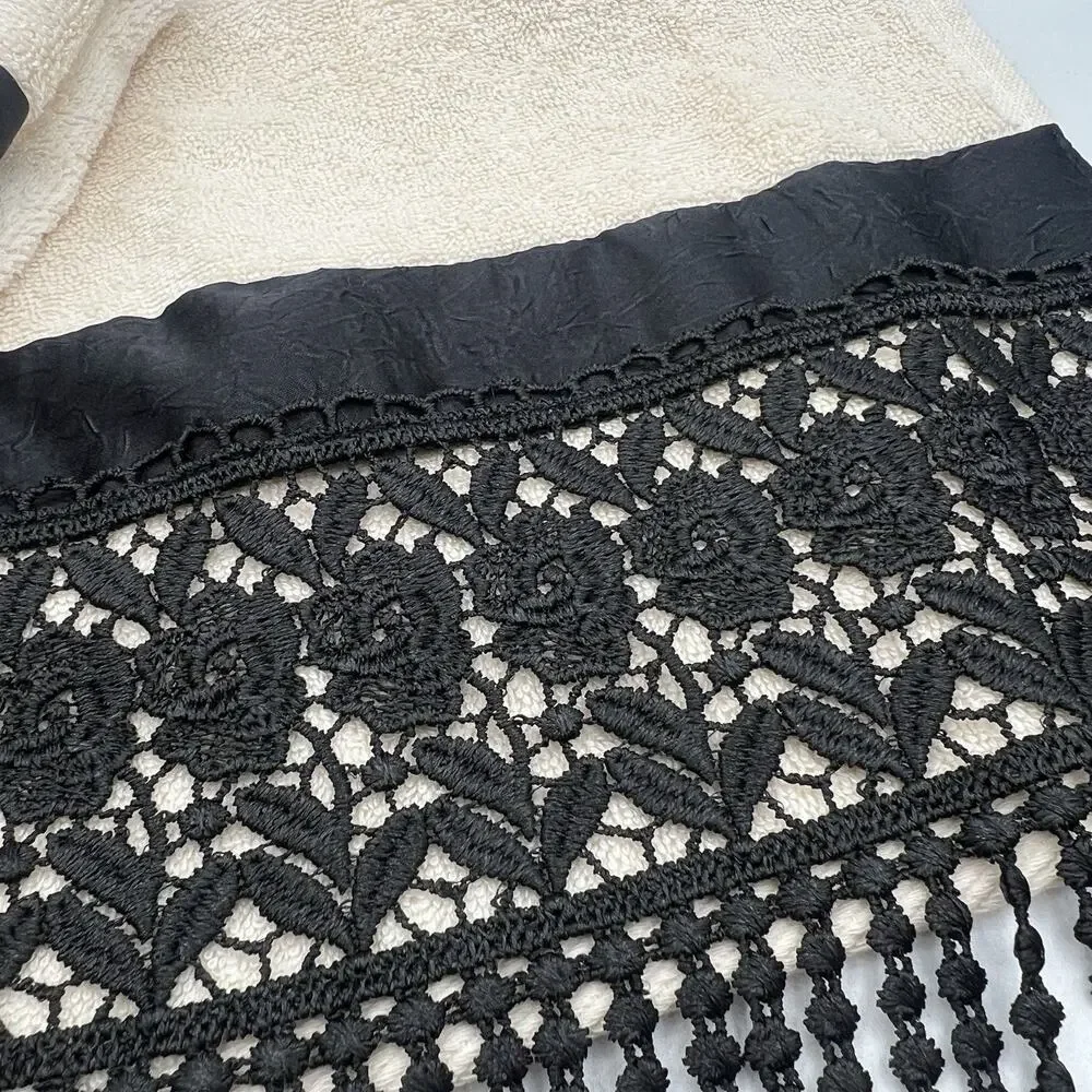 Set 3 Croscill Bathroom Hand Towels Ivory Black Crochet Lace Fringe Glam 18